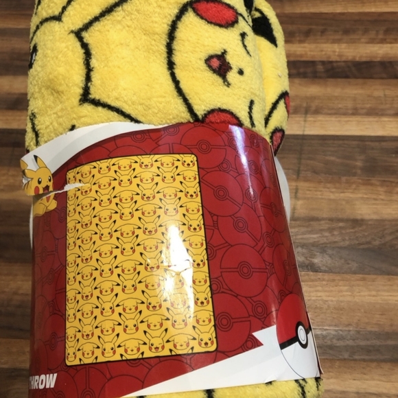 NWT plush throw.  Pokemon design. - Picture 3 of 3